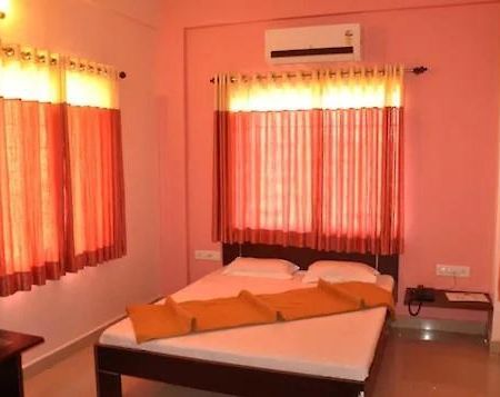 Hotel Mahakal Tulsi Somnath Ngoại thất bức ảnh